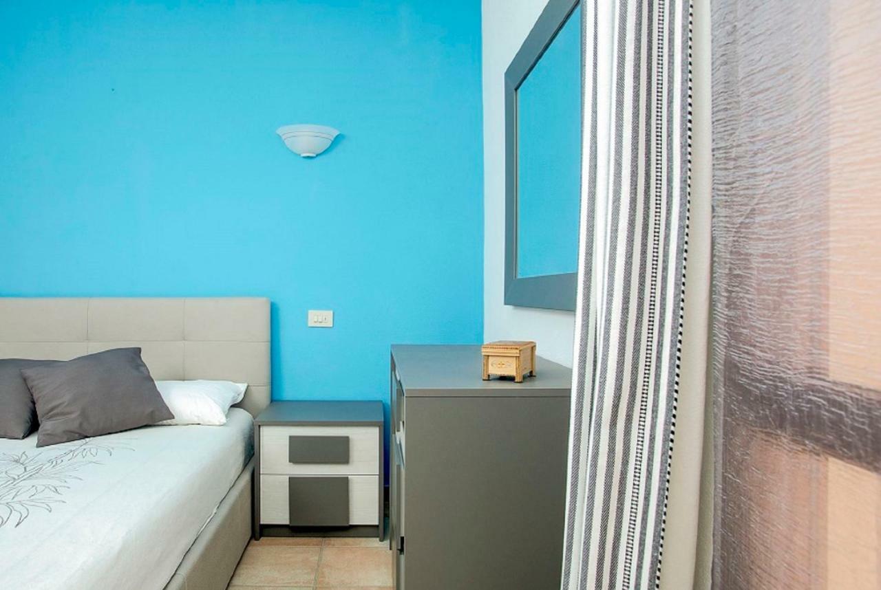 Bilocale Via Umbria Apartment Santa Teresa Gallura Exterior foto