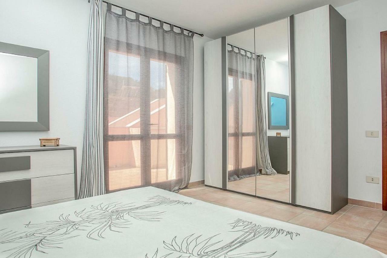 Bilocale Via Umbria Apartment Santa Teresa Gallura Exterior foto
